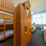 W22 Am Kurfuerstendamm 3*