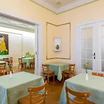 W22 Am Kurfuerstendamm Berlin