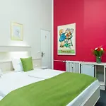 W22 Am Kurfuerstendamm 3* Berlin