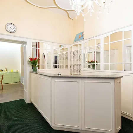Otel W22 Am Kurfuerstendamm 3*