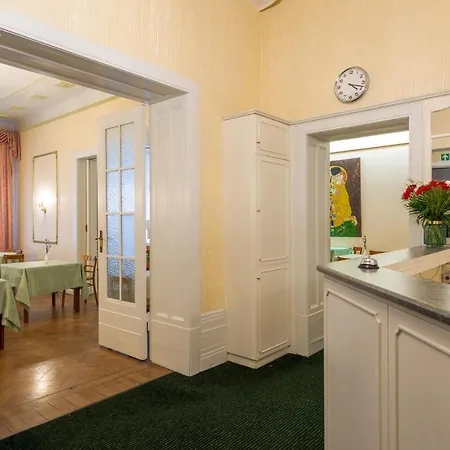 W22 Am Kurfuerstendamm