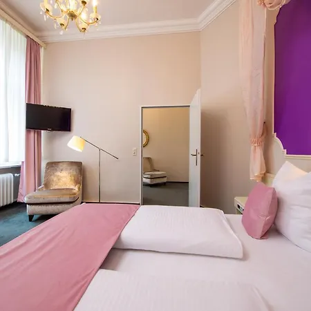W22 Am Kurfuerstendamm Berlín