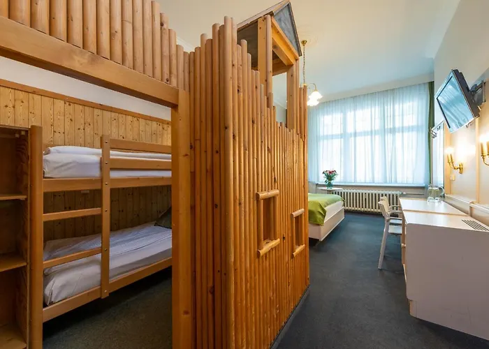 W22 Am Kurfuerstendamm 3*