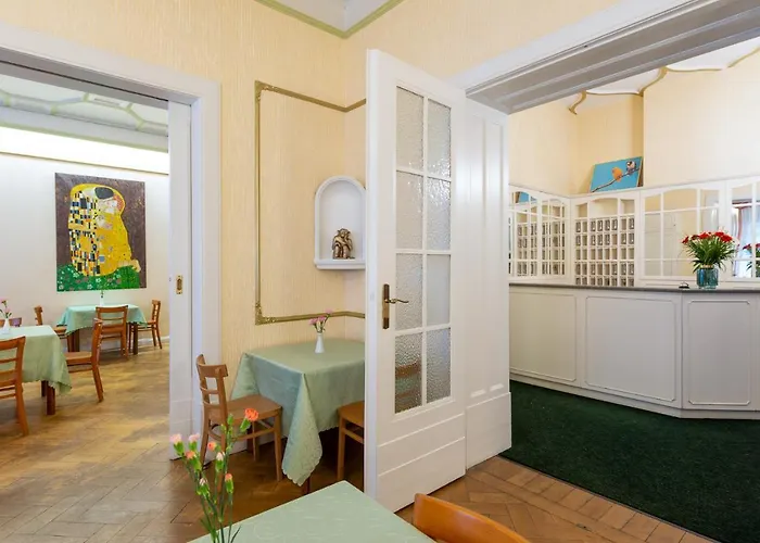 W22 Am Kurfuerstendamm Berlin