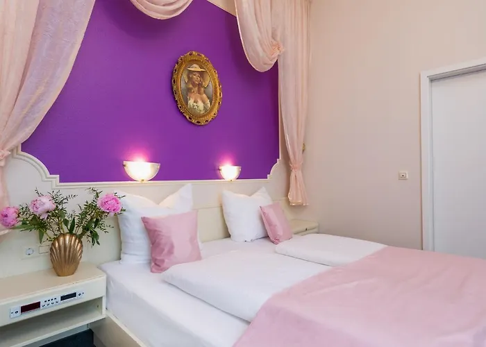 W22 Am Kurfuerstendamm Hotel 3*