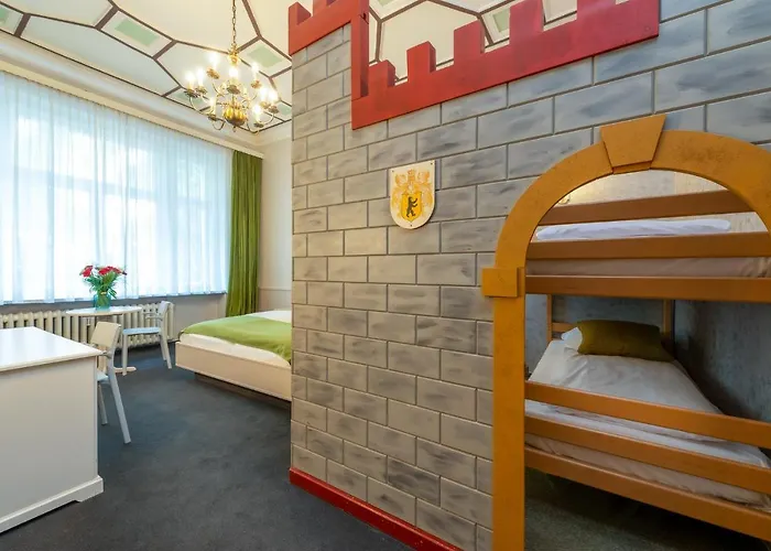 W22 Am Kurfuerstendamm 3*