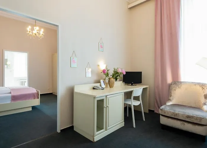 W22 Am Kurfuerstendamm 3*