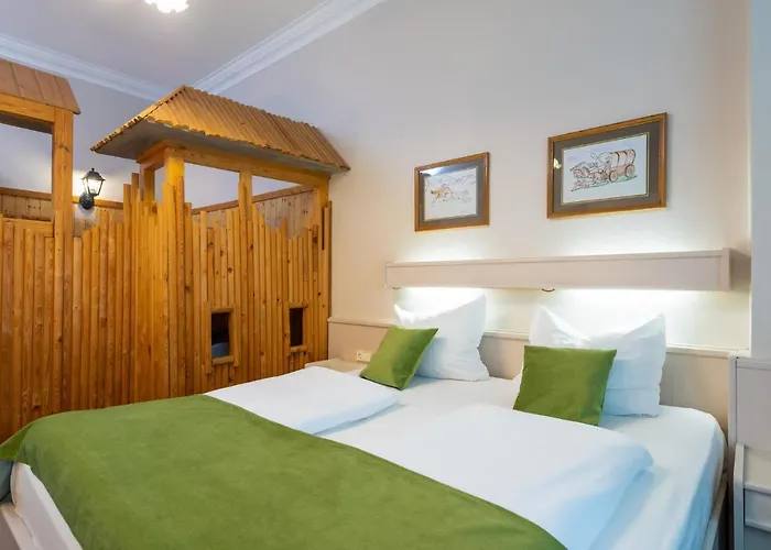 W22 Am Kurfürstendamm 3*