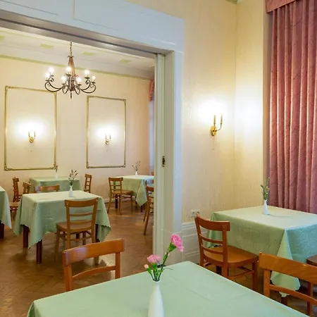 W22 Am Kurfuerstendamm