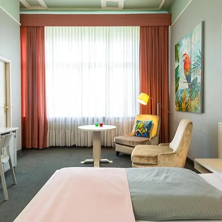 W22 Am Kurfuerstendamm Отель 3*